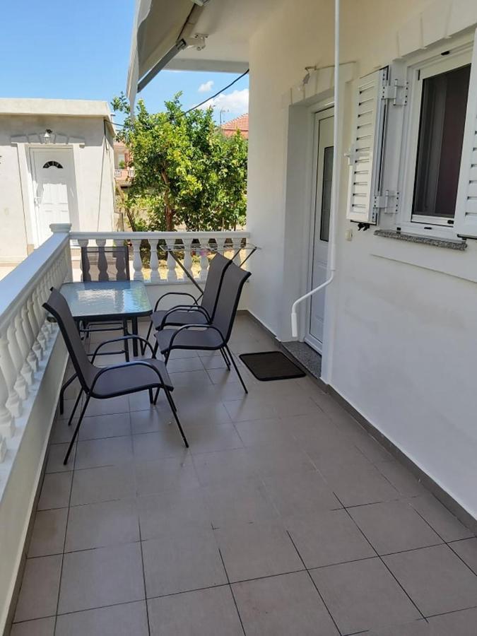 Konstantinos Apartments Ammoudia Exterior photo